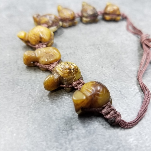 Turtle bracelet carved stone agate bracelet - Picture 6 of 14